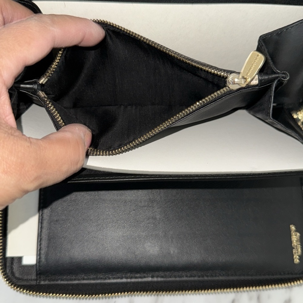 Dolce & Gabbana leopard Print Wallet with Red strip box n dust bag brand new. - Picture 9 of 12